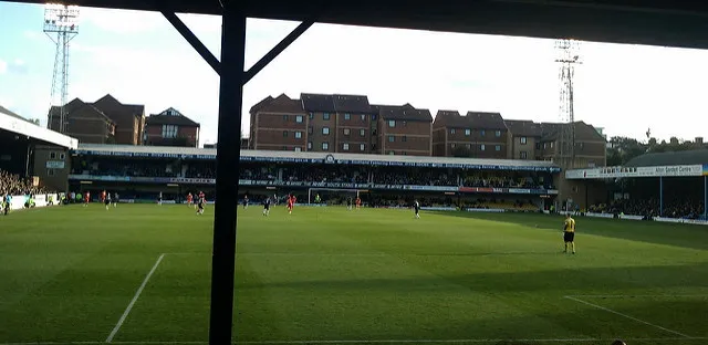 Góc nhìn toàn cảnh sân Roots Hall từ khán đài chính