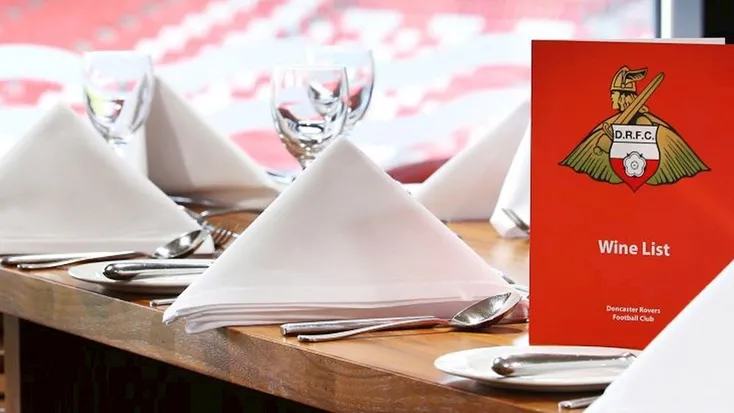 Khu vực hospitality tại sân Eco-Power Stadium (trước đây là Keepmoat Stadium), mang đến trải nghiệm VIP cho các fan bóng đá