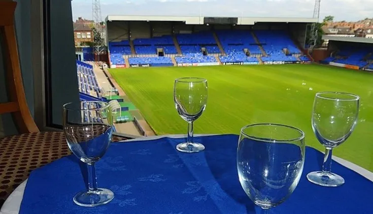 Khu vực tiếp đón khách VIP tại Prenton Park - trải nghiệm trận đấu đẳng cấp