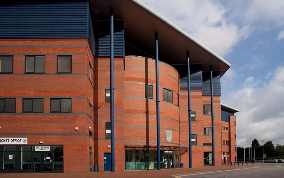 Lối vào chính sân vận động The Hawthorns, nơi đón hàng vạn fan West Brom