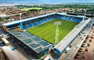 Sân vận động Priestfield nhìn từ trên cao, khung cảnh lịch sử của Gillingham FC