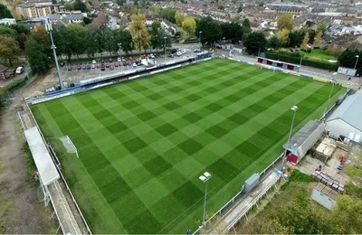 Sân vận động Wordsworth Drive nhìn từ trên cao, sân nhà của Taunton Town FC