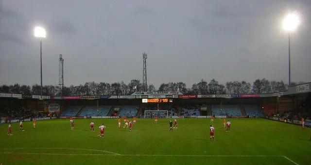 Scunthorpe United đối đầu AFC Bournemouth tại sân nhà Glanford Park