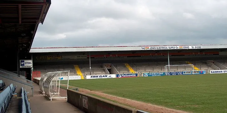 Sơ đồ bố trí khán đài sân Glanford Park