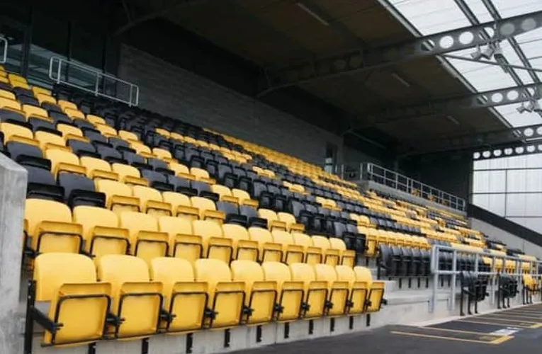 Sơ đồ chỗ ngồi và bố cục khán đài tại Boston Community Stadium, hướng dẫn vị trí xem trận đấu Boston United