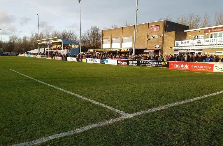 Toàn cảnh khán đài sân Mariners Park, sân nhà CLB South Shields