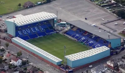 Tổng quan Prenton Park từ trên cao - sân nhà của Tranmere Rovers tại Wirral