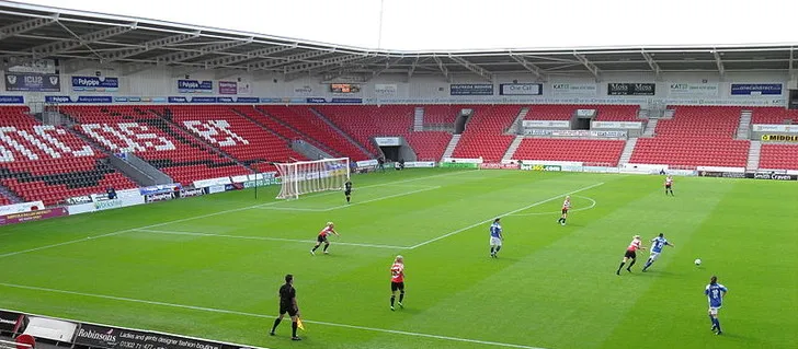 Trận đấu giữa Doncaster Rovers Belles LFC và Birmingham City LFC trên sân Eco-Power Stadium